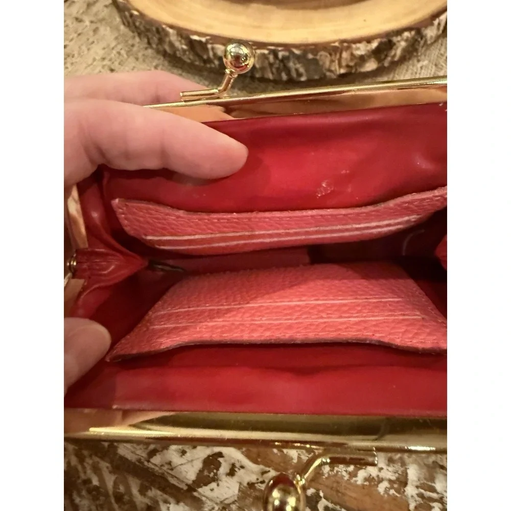 Dooney and‎ Bourke Pebble Leather Large Kisslock Coin Purse Bubblegum Pink